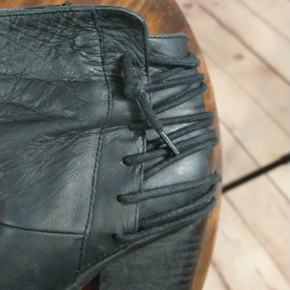 Steve Madden Black Leather Ankle Boots